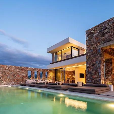 Vila Ormus - Beachfront Sanctuary Blending With Earth, Sun & Sea By Etouri *