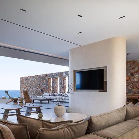 Vila Ormus - Beachfront Sanctuary Blending With Earth, Sun & Sea By Etouri Pánormos