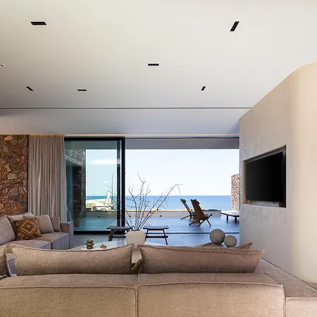 Vila Ormus - Beachfront Sanctuary Blending With Earth, Sun & Sea By Etouri