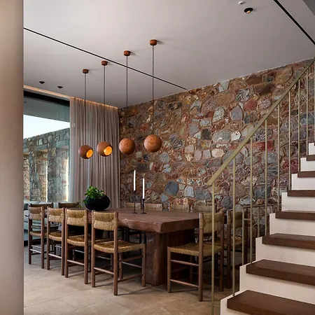 Vila Ormus - Beachfront Sanctuary Blending With Earth, Sun & Sea By Etouri Pánormos
