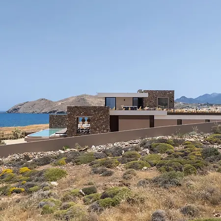 Ormus - Beachfront Sanctuary Blending With Earth, Sun & Sea By Etouri Vila *