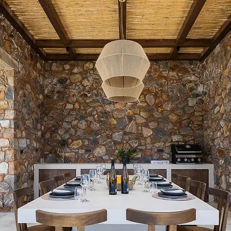 Ormus - Beachfront Sanctuary Blending With Earth, Sun & Sea By Etouri